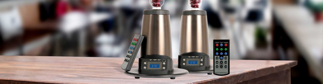 Wholesale Arizer Extreme Q Vaporizers standing on table inside coffee shop.
