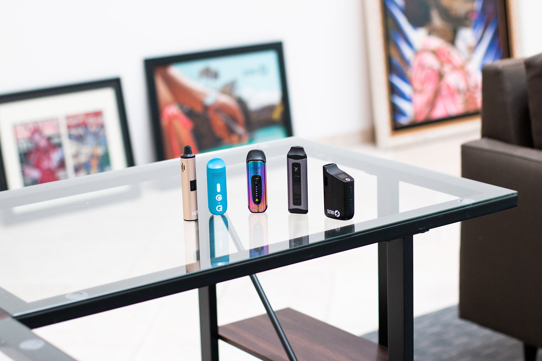 Wholesale Dry Herb Vaporizers Standing on glass table in office lobby