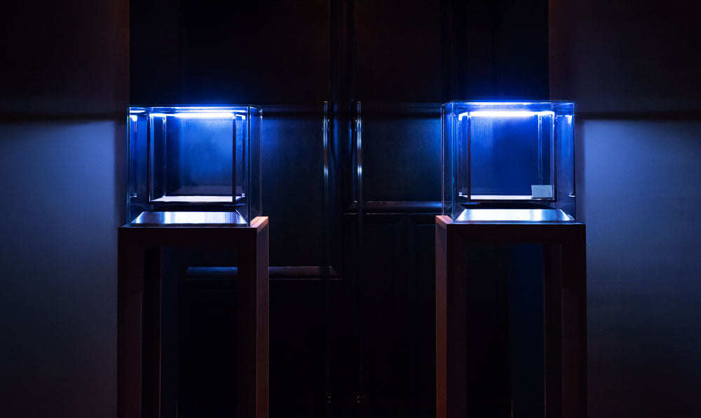 Display cabinets with LED lighting
