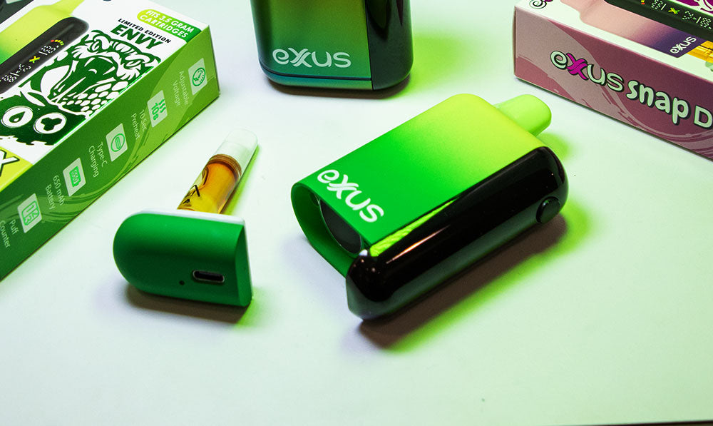 Exxus Snap DLX opened with cartridge on white table