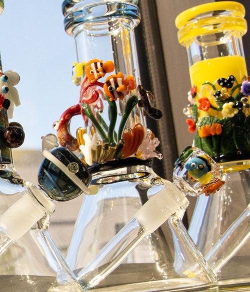 Empire Glassworks water pipe beaker coral design