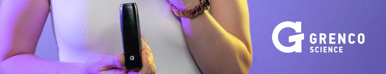 woman holding Gpen Elite 2 with purple background