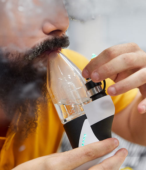 Man puffing Focus V Carta 2