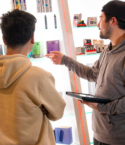 Got Vape sales rep showing product to customer