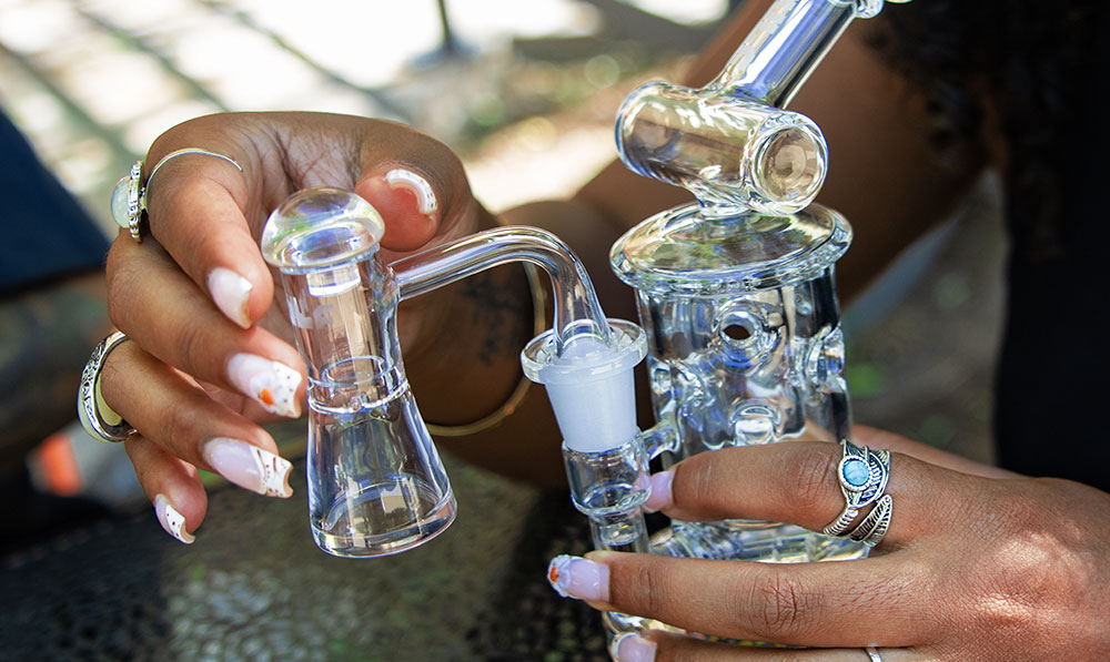wulf bolt banger glass attachment lifestyle demo photo